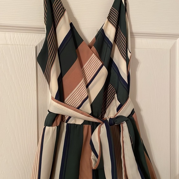 Romper - Picture 2 of 3